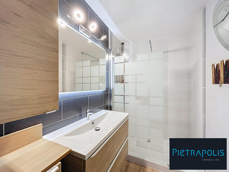 Appartement - 104 m² - 5 pièces