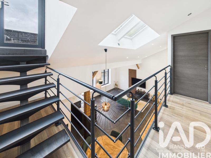 Loft - 111 m² - 5 pièces