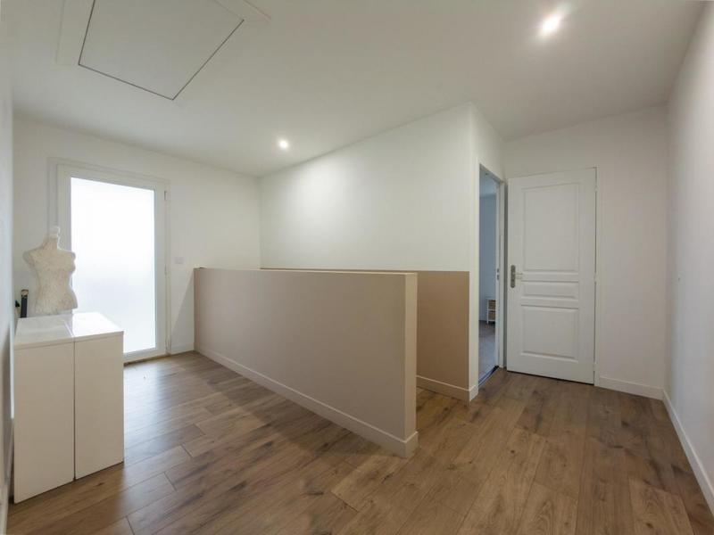 Maison - 198 m² - 6 pièces