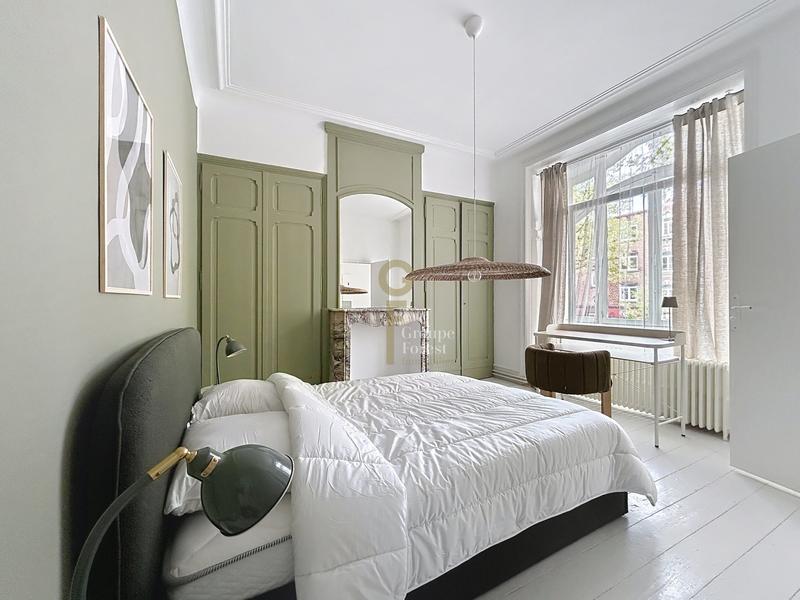 Maison - 252 m² - 9 pièces