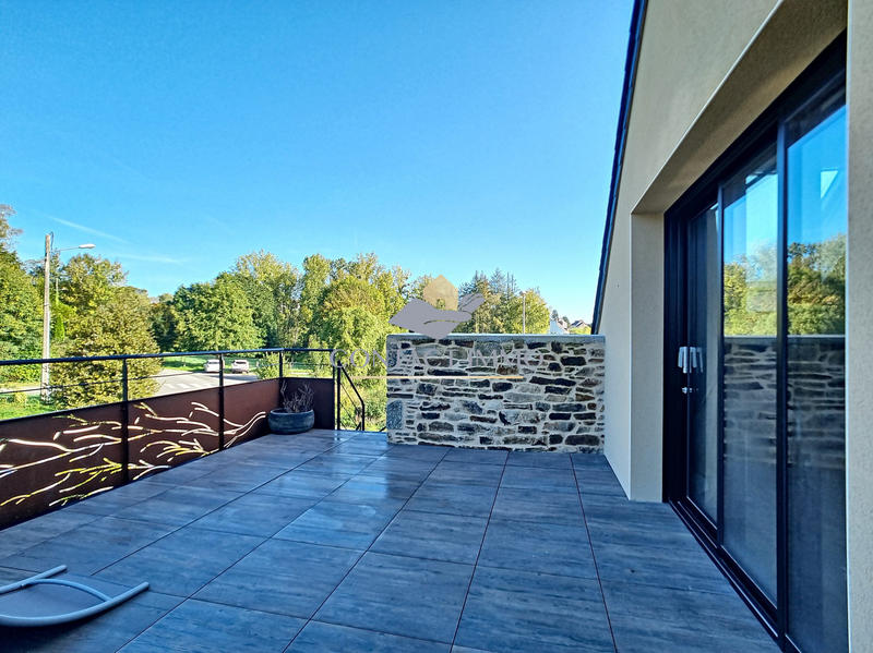 Maison - 293 m² - 8 pièces