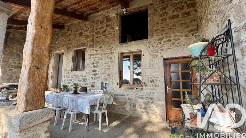 Maison - 110 m² - 8 pièces