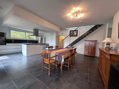 Maison - 154 m² - 4 pièces