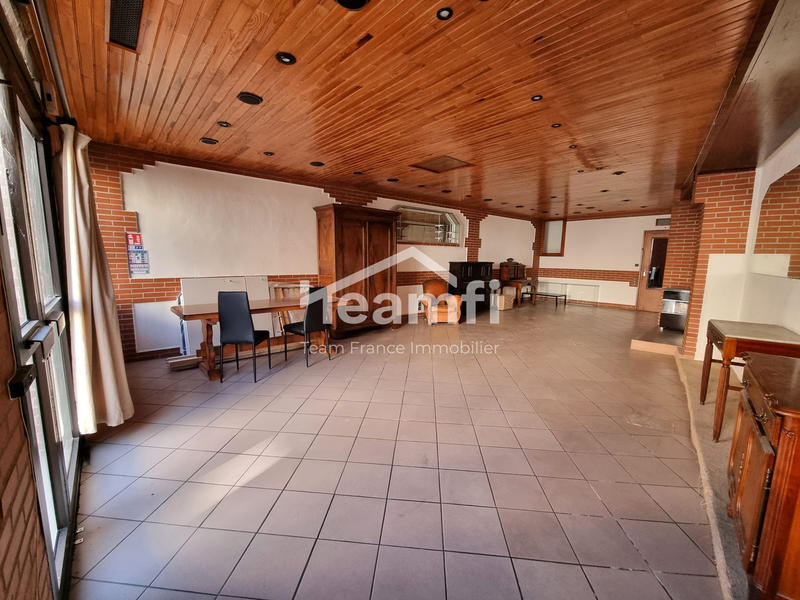 Maison - 226 m² - 8 pièces