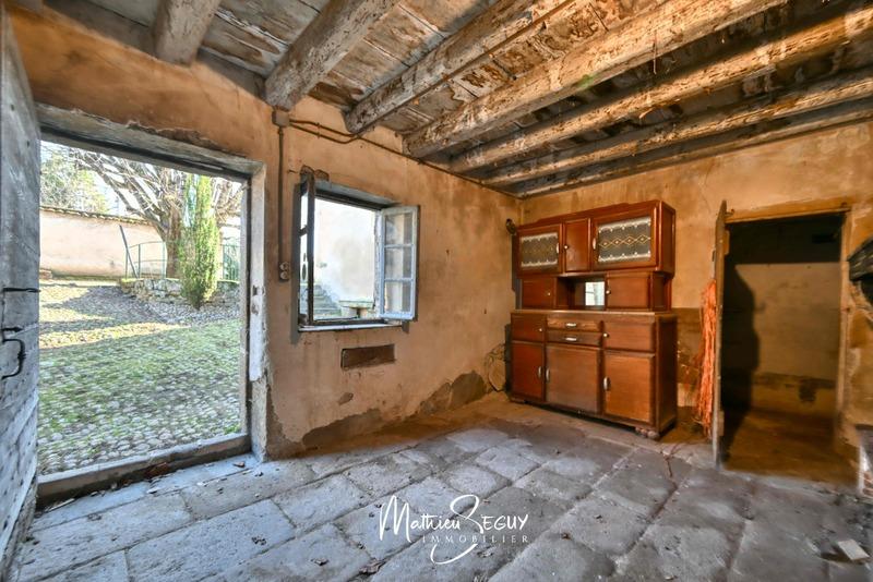 Maison - 162 m² - 8 pièces