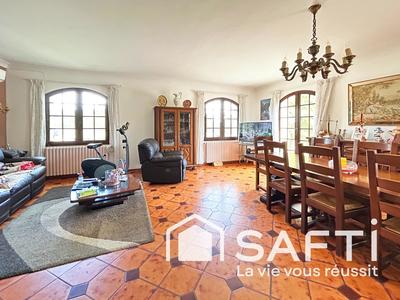 Maison - 235 m² - 6 pièces