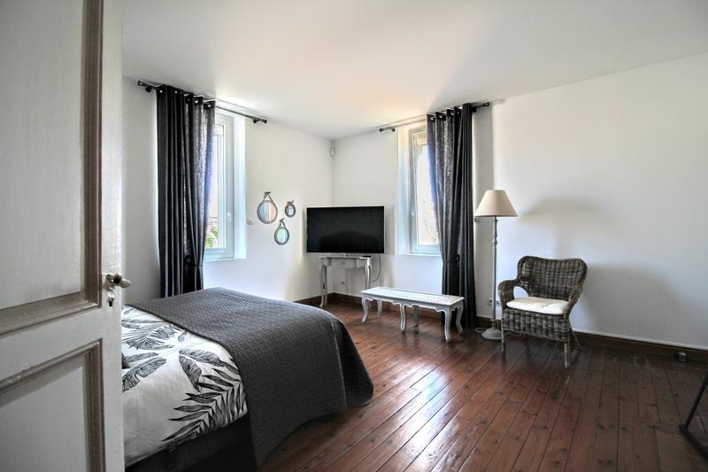 Maison bourgeoise - 319 m² - 8 pièces