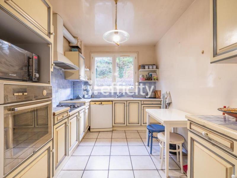 Pavillon - 311 m² - 8 pièces