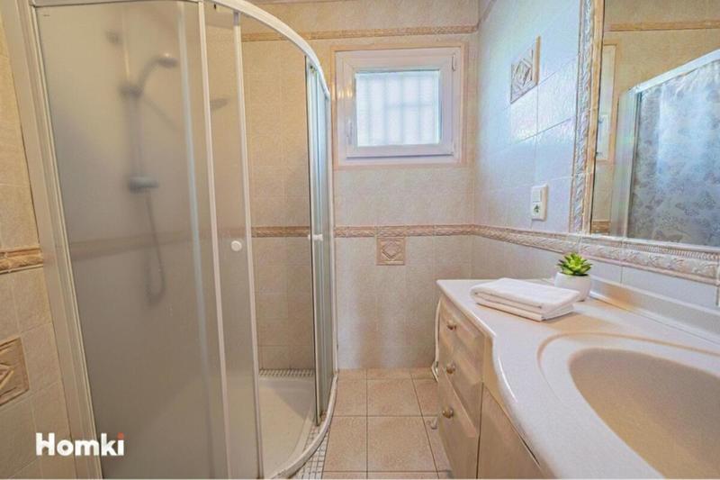 Villa - 181 m² - 6 pièces