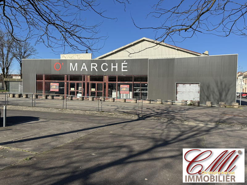 Local commercial - 2 000 m²