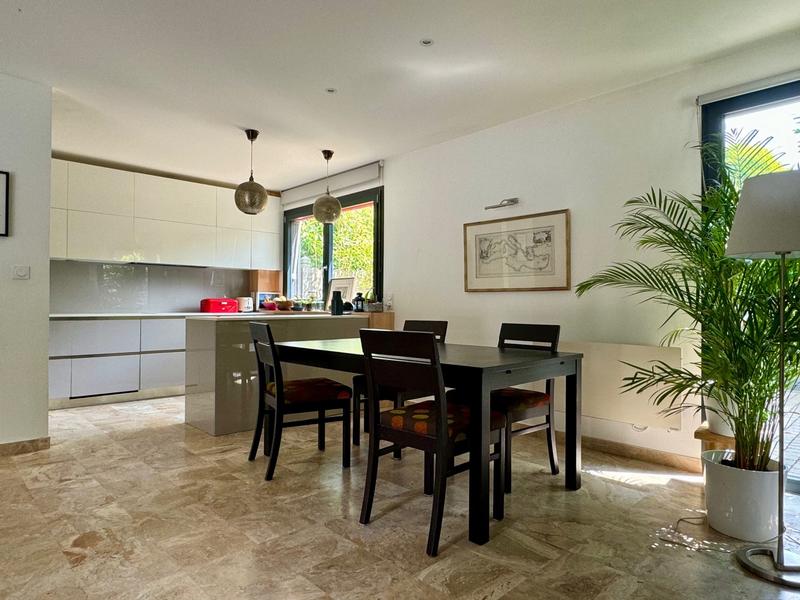 Maison - 145 m² - 7 pièces