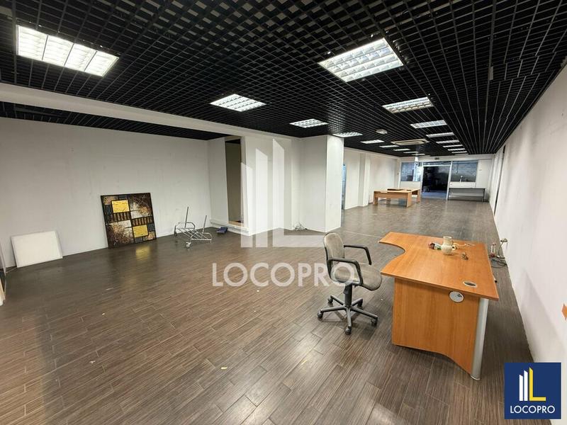 Local d'activité / Entrepôt - 400 m²