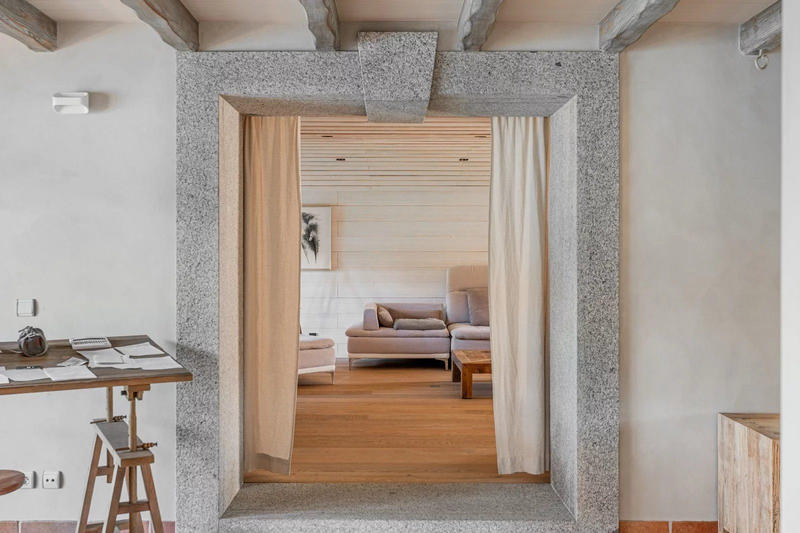 Maison - 393 m² - 12 pièces