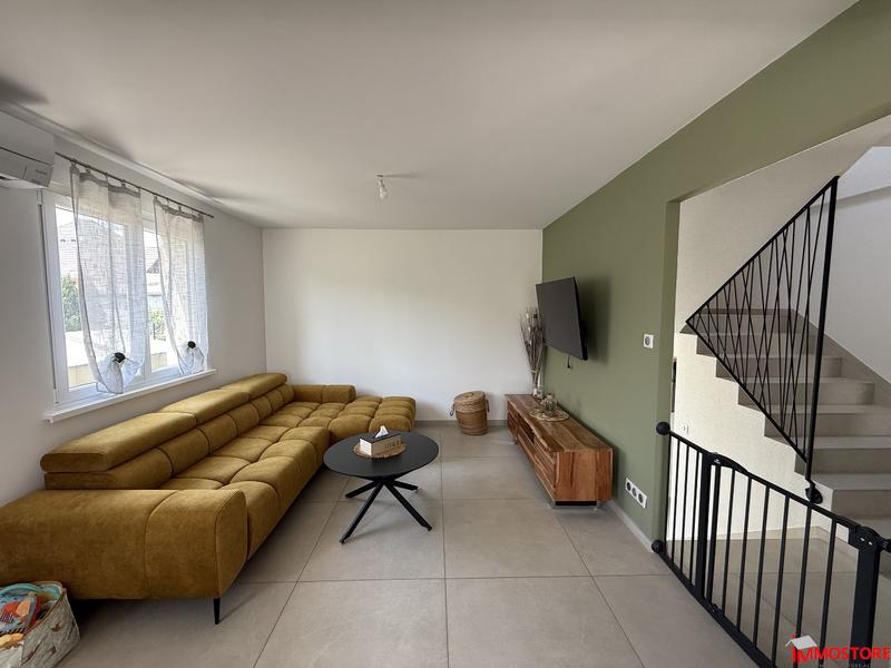 Maison - 90 m² - 5 pièces