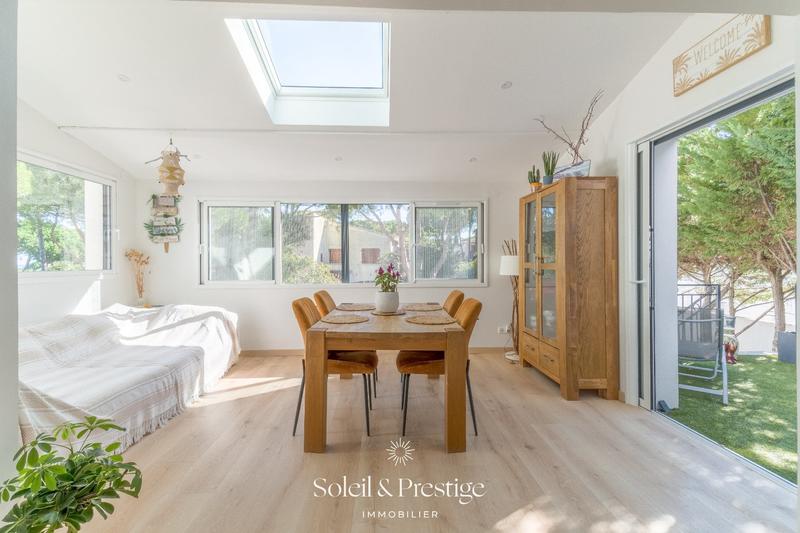 Maison - 180 m² - 9 pièces