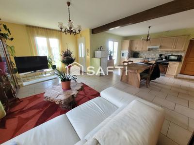 Maison - 82 m² - 5 pièces