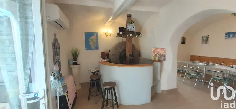 Maison - 280 m² - 16 pièces