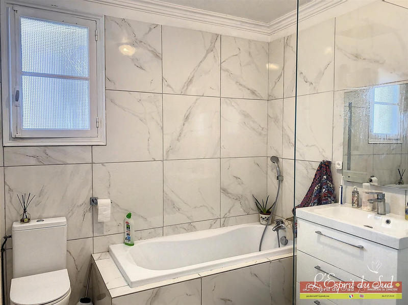 Maison - 198 m² - 11 pièces