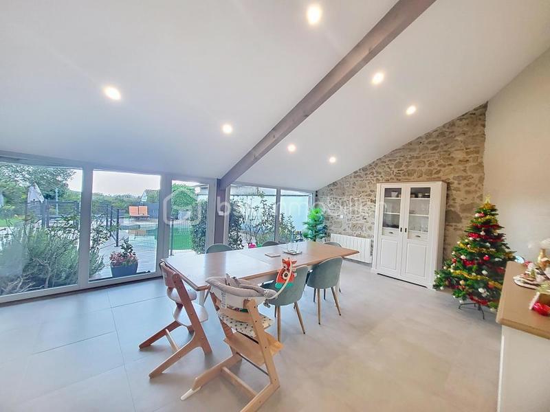 Maison en pierre - 191 m² - 7 pièces