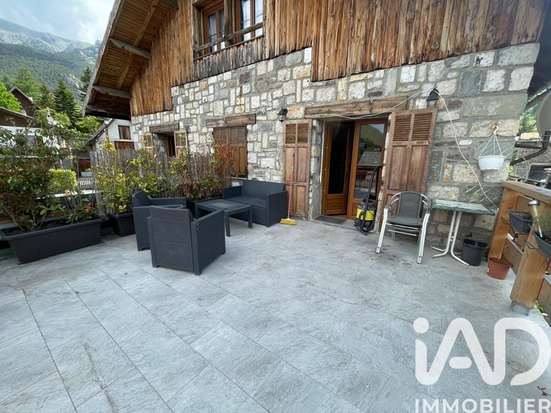 Châlet - 300 m² - 4 pièces