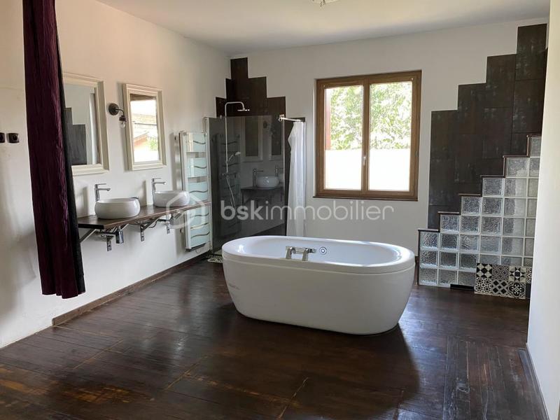 Maison de village - 165 m² - 5 pièces