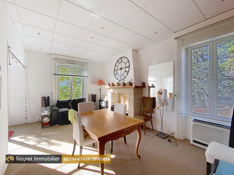 Maison - 320 m² - 10 pièces