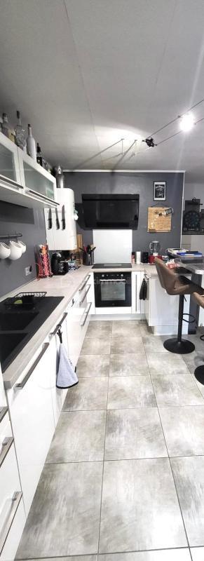 Maison jumelée - 98 m² - 5 pièces