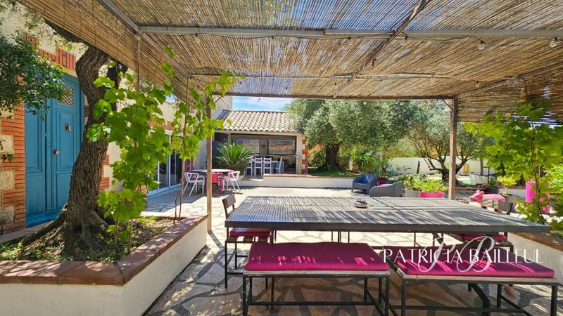 Villa - 630 m² - 26 pièces