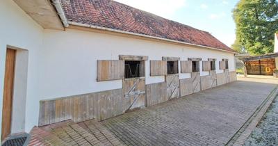 Corps de ferme - 250 m² - 13 pièces