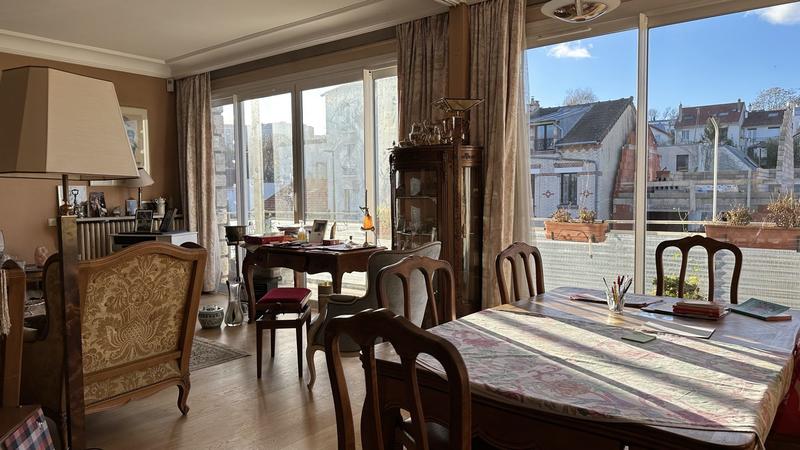 Appartement - 120 m² - 5 pièces