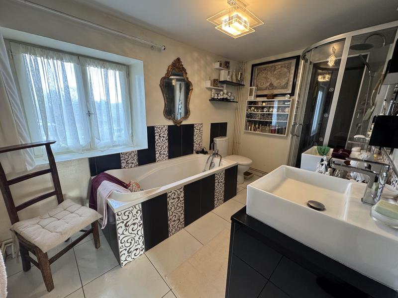 Maison - 150 m² - 4 pièces