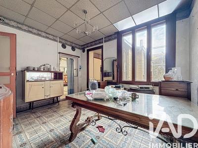 Maison - 203 m² - 10 pièces