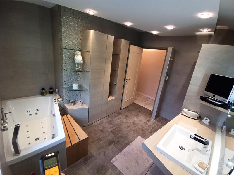 Maison - 213 m² - 8 pièces