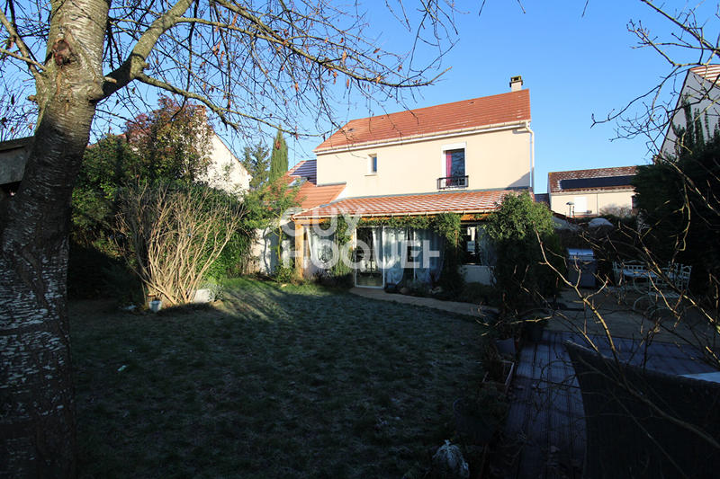 Maison - 137 m² - 7 pièces