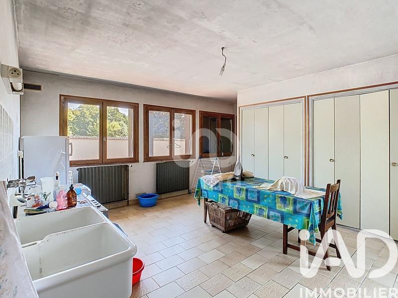 Maison - 210 m² - 7 pièces