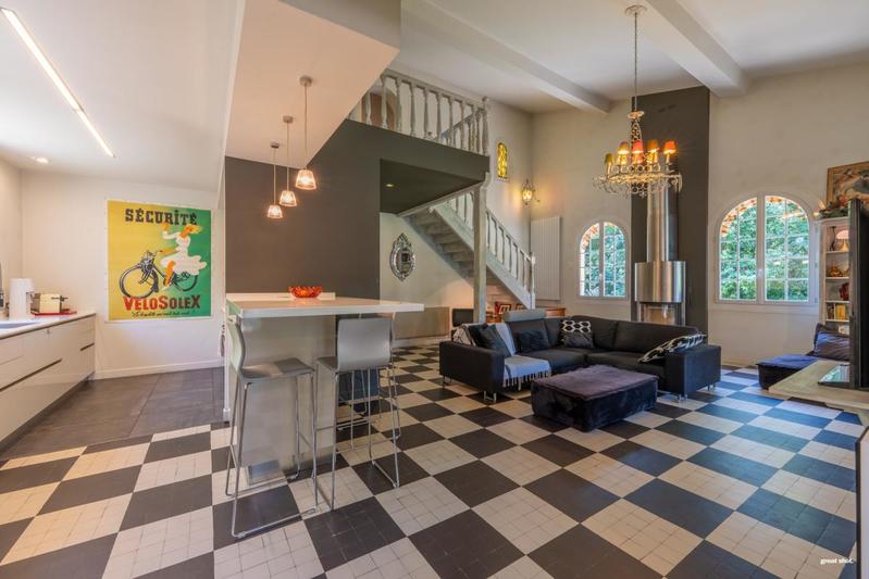 Maison - 200 m² - 5 pièces