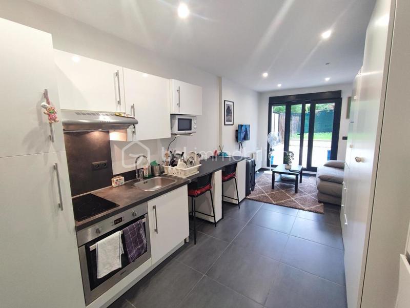 Studio - 25 m² - 1 pièce