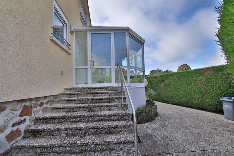 Maison - 180 m² - 5 pièces