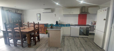 Maison - 203 m² - 8 pièces