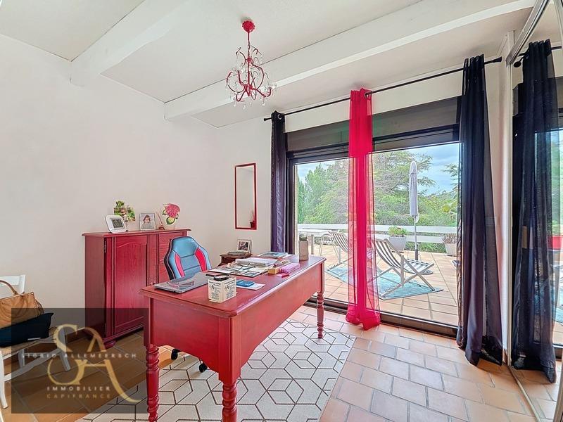 Maison - 250 m² - 13 pièces