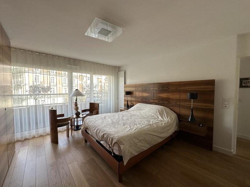 Appartement - 135 m² - 5 pièces