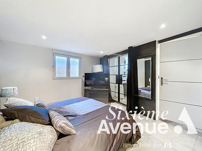 Loft - 216 m² - 5 pièces