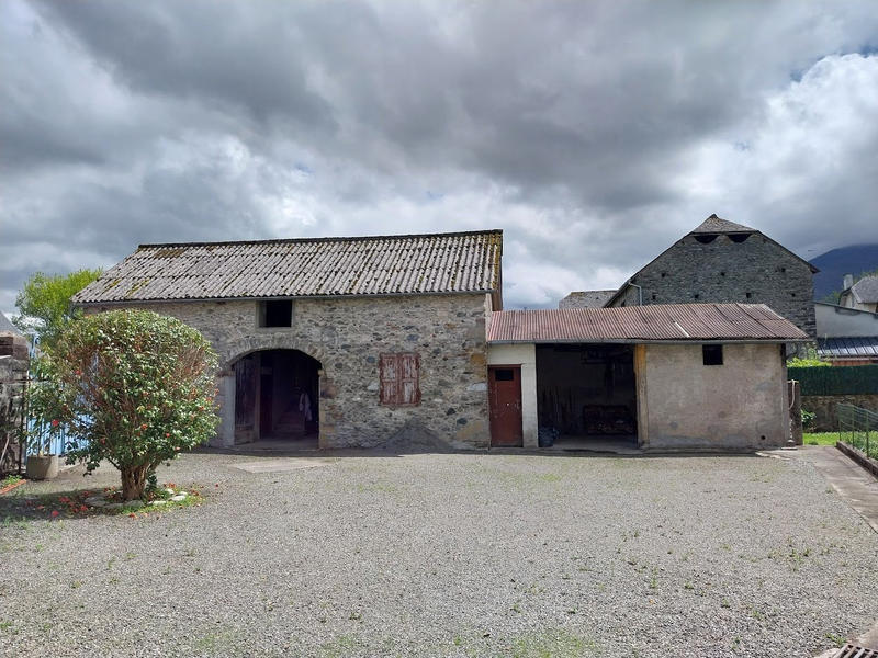 Maison - 180 m² - 6 pièces