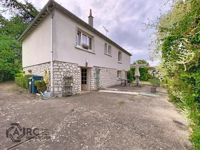 Maison - 144 m² - 6 pièces