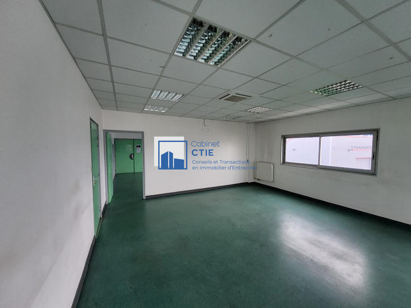 Bureau - 310 m²
