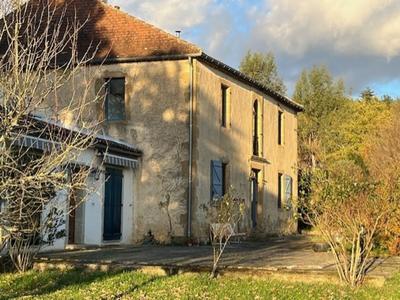 Propriété - 600 m² - 20 pièces