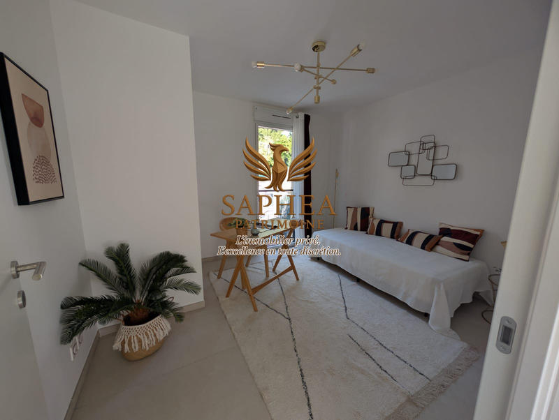 Appartement - 94 m² - 4 pièces