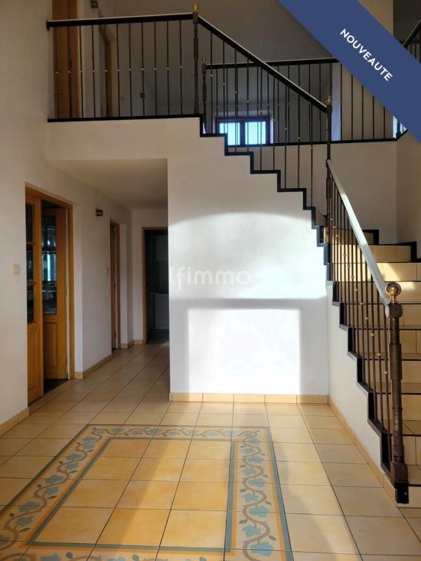 Maison - 196 m² - 7 pièces