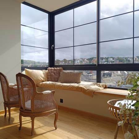 Maison - 275 m² - 9 pièces