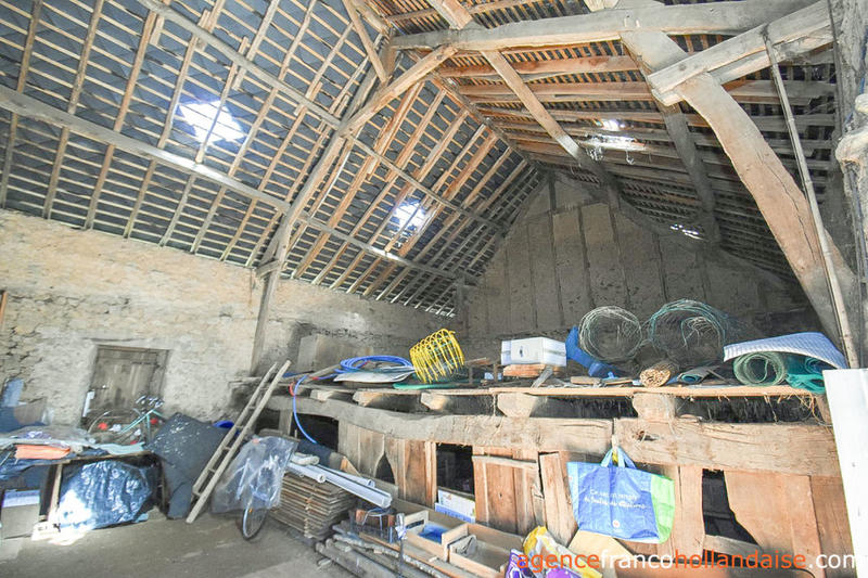 Maison en pierre - 97 m² - 6 pièces